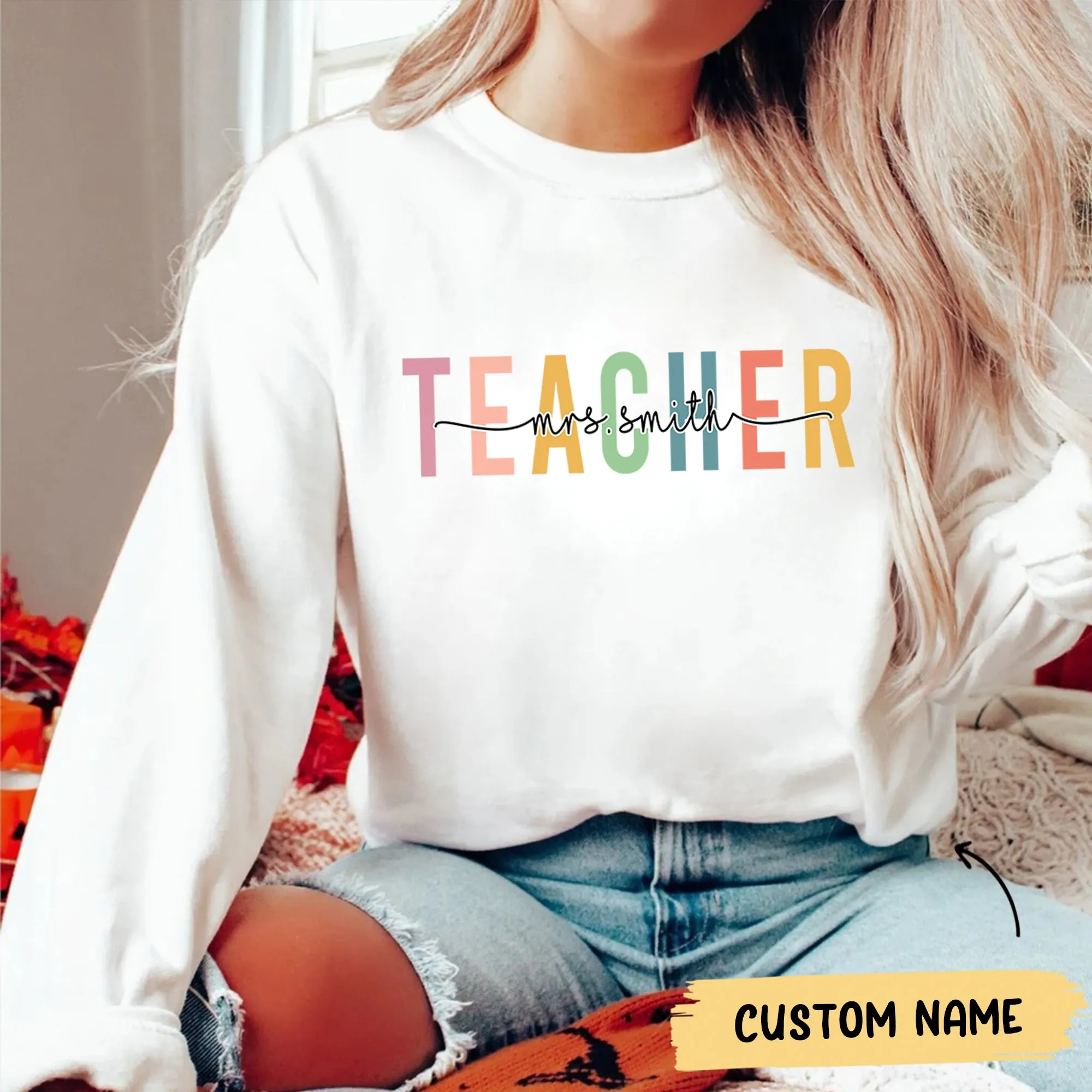Custom Teacher Sweatshirt, Teacher Mrs Sweatshirt, Cute Teacher Crewneck, Teacher Appreciation gift, Gift for Teacher, Retro Teacher shirt