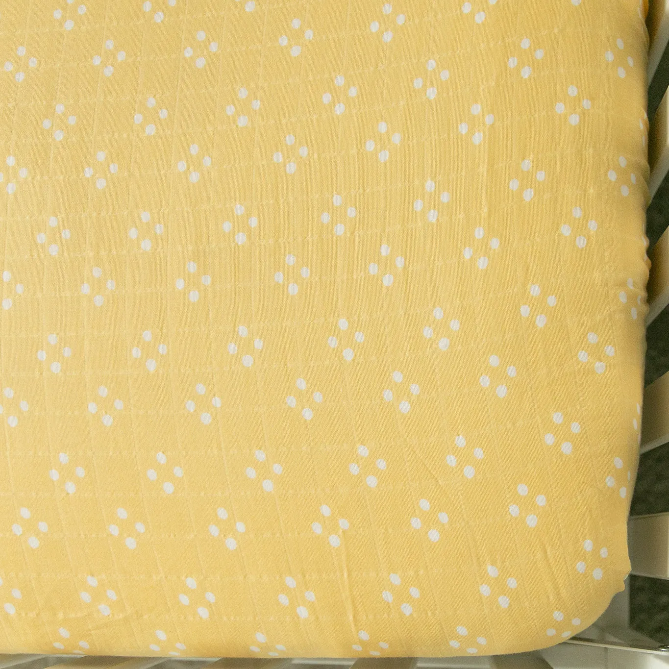 Diamond Dot Cotton Crib Sheet