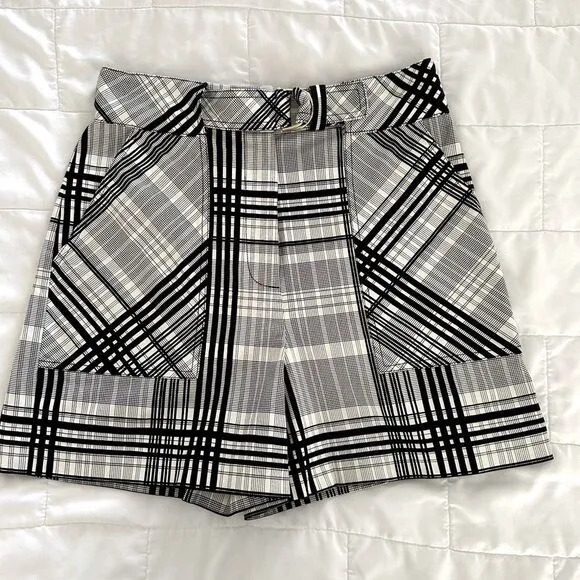 Diane Von Furstenberg High Waist Black White Plaid  Double D Loop Belted Shorts