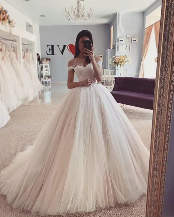Elegant Tulle Wedding Dress Ball Gown Cap Sleeve Princess Bridal Wedding Gown New Arrival
