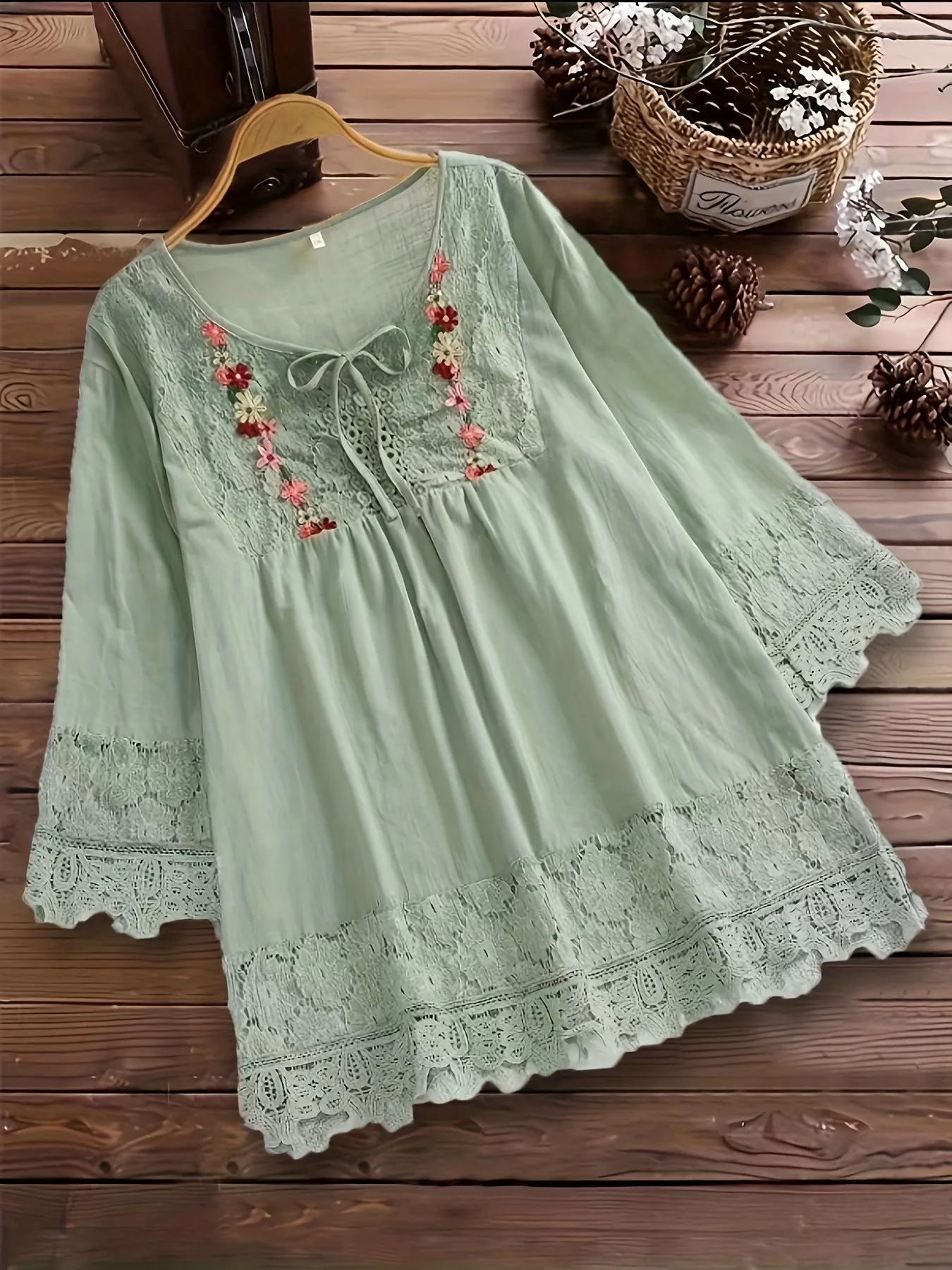 Fabiana® | Elegant lace blouse