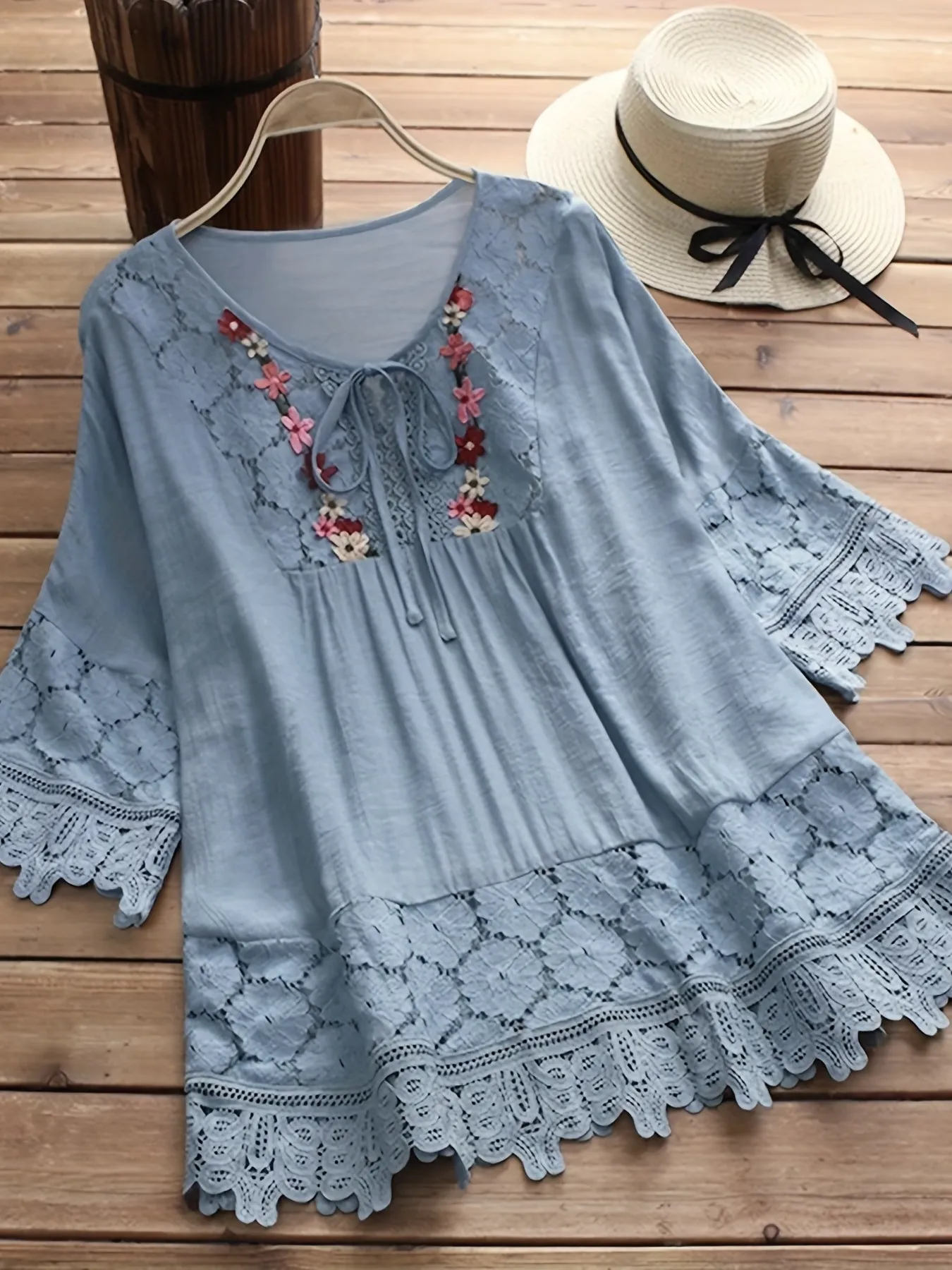 Fabiana® | Elegant lace blouse