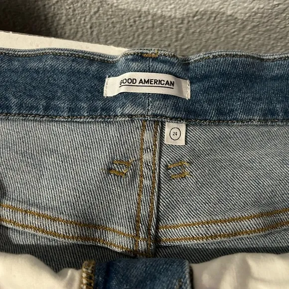 GOOD AMERICAN Good Curve Baggy Denim Shorts Blue466 Size 24