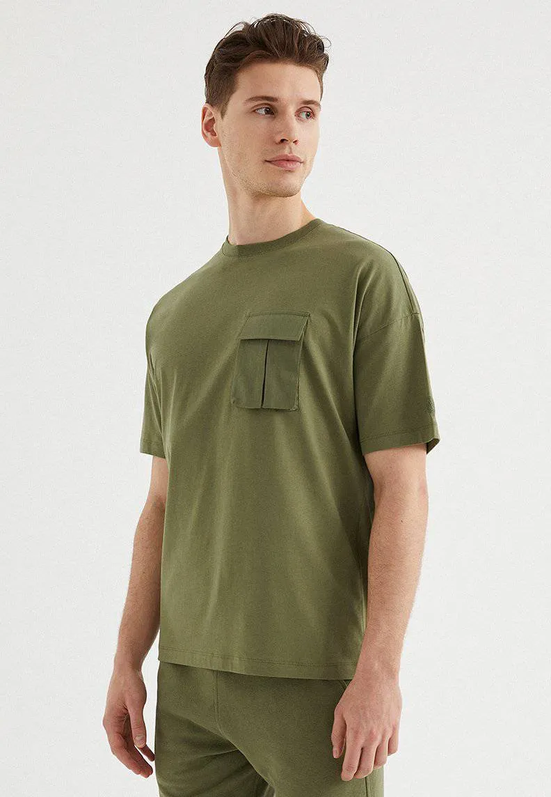 Haki Bisiklet Yaka Cepli Pamuklu Oversize Fit Erkek T-Shirt VITAL UTILITY