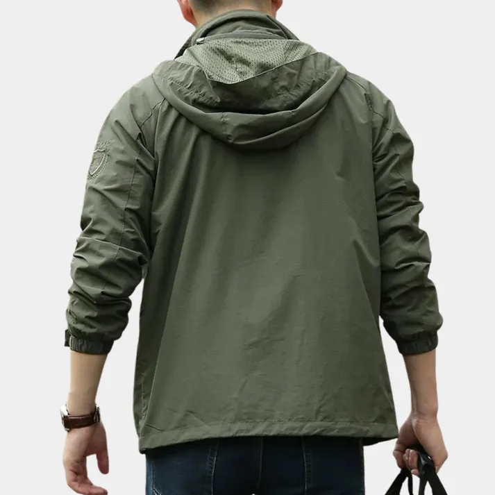 Lightweight men's outdoor jacket with hood and sporty design