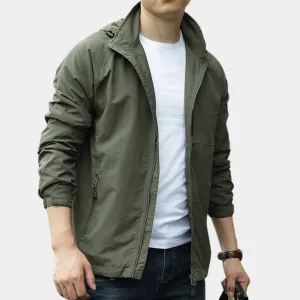 Lightweight men's outdoor jacket with hood and sporty design