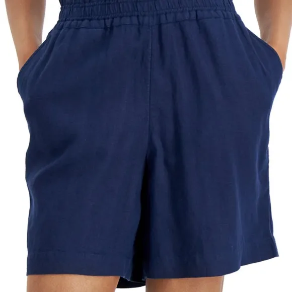 Linen elastic waistline pull on shorts