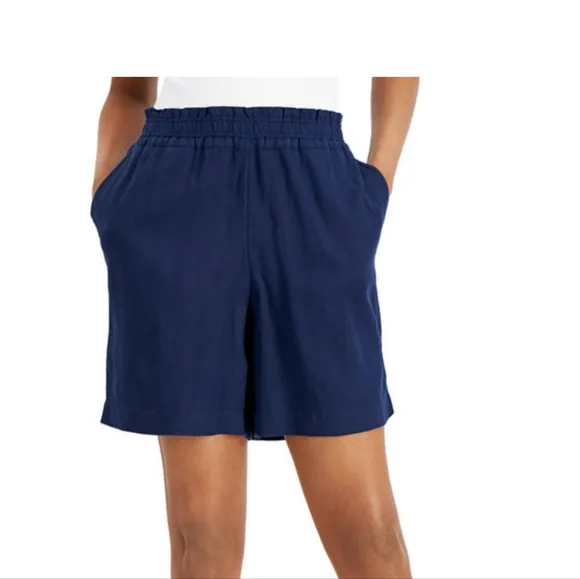 Linen elastic waistline pull on shorts