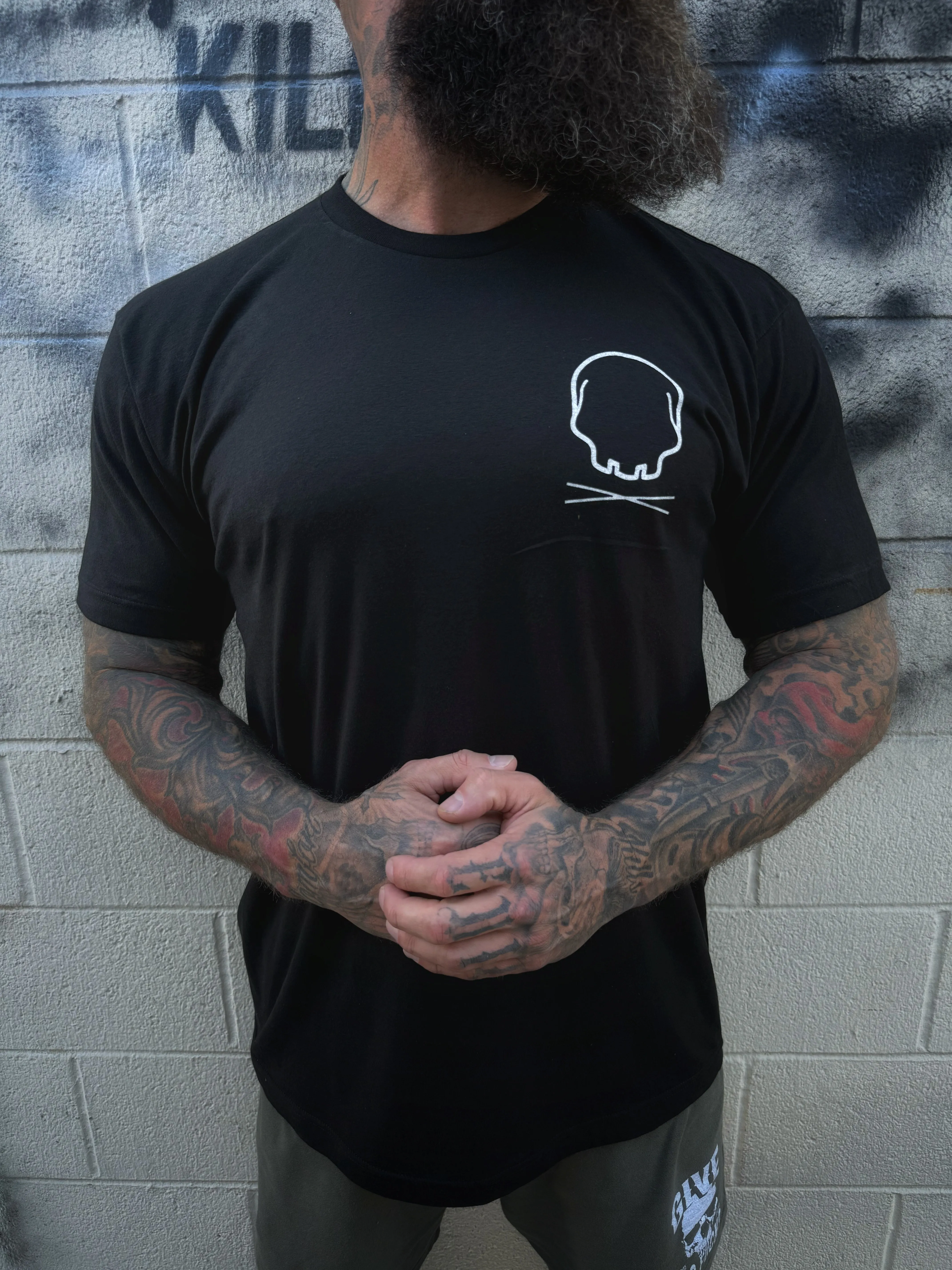 LOVE EM CLASSIC TEE