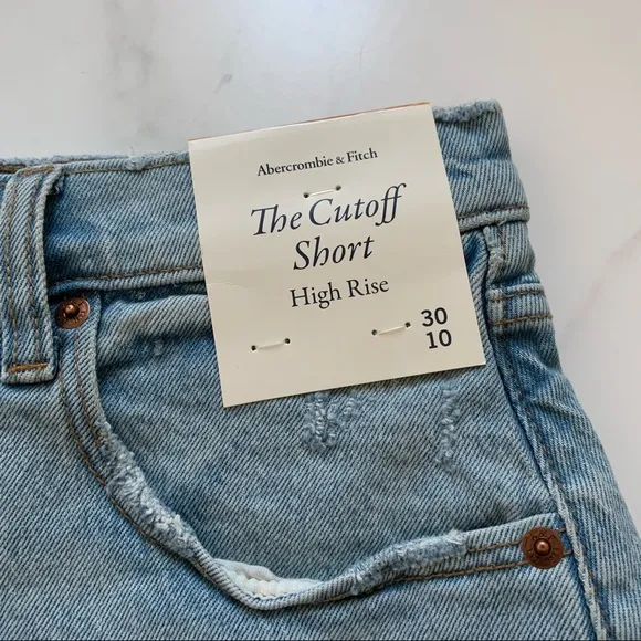 New Abercrombie &amp; Fitch 90s high rise distressed denim cutoff shorts Size 30