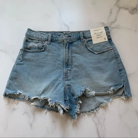 New Abercrombie &amp; Fitch 90s high rise distressed denim cutoff shorts Size 30