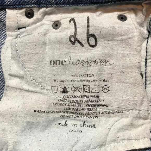 One Teaspoon Distressed Fryed Hem Women Shorts 26
