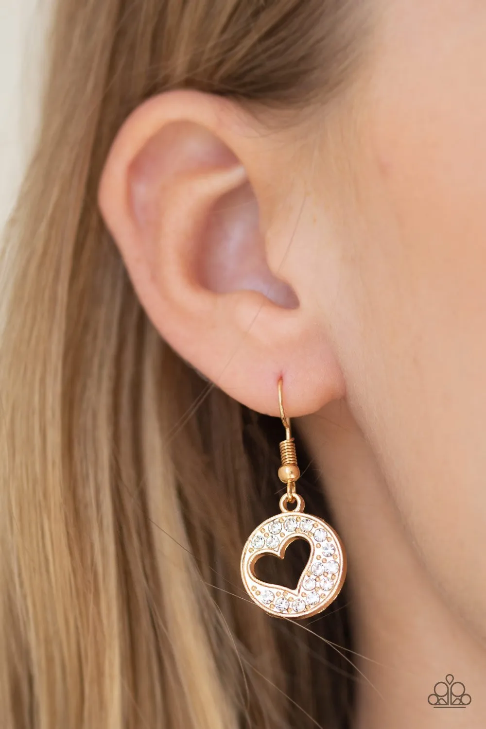 Paparazzi Heartbeat Retreat - Gold Heart Necklace