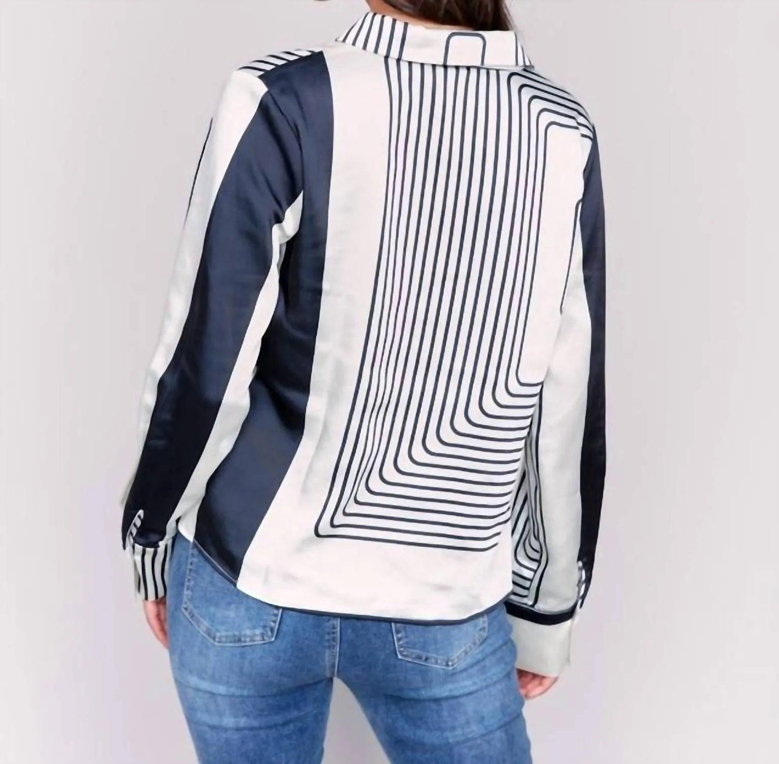 Printed Satin With Front Twist Detail Top In Retro/retro