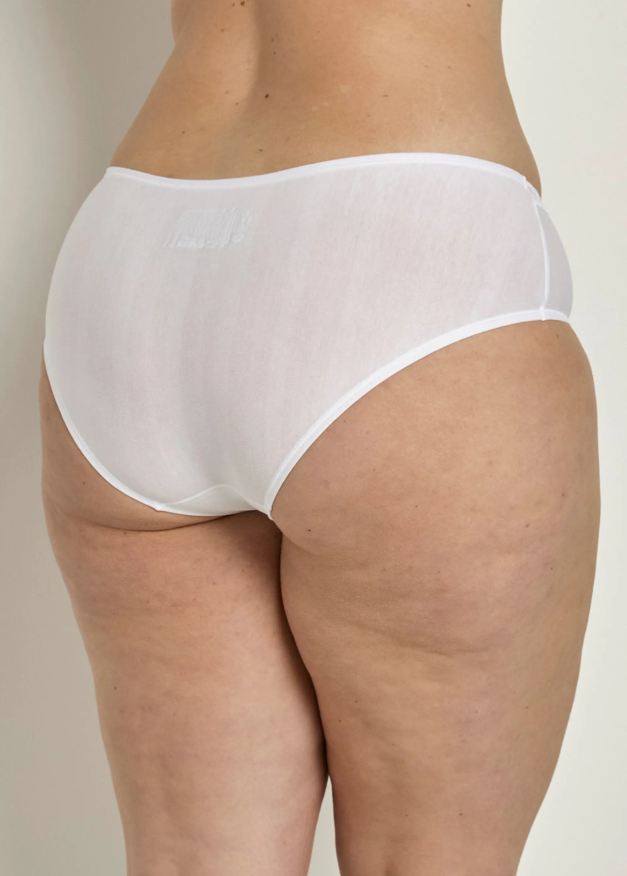 "EasyFeel" second-skin effect shorty
