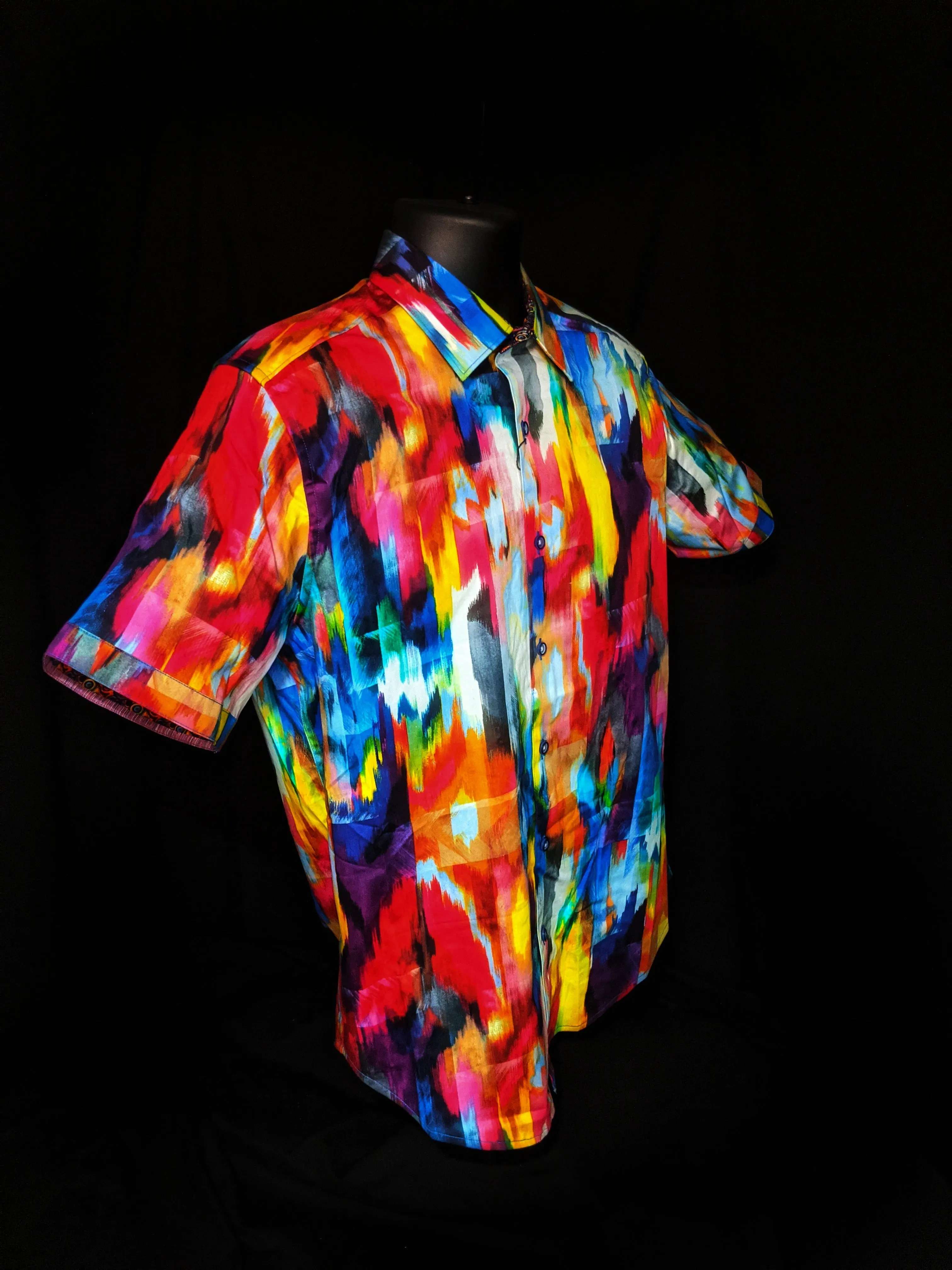 Robert Graham  Prism Effect Classic Fit Short Sleeve Shirt