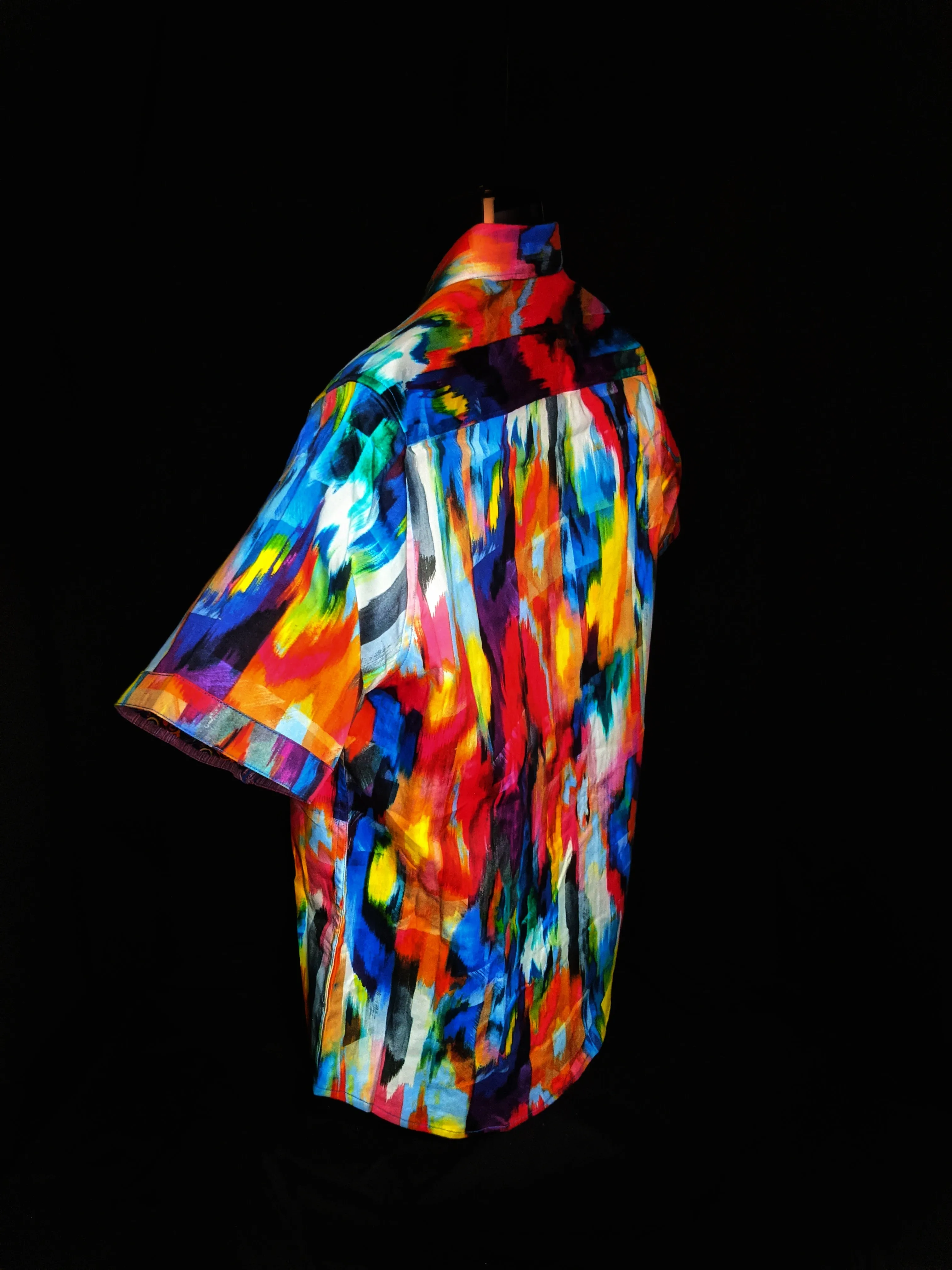 Robert Graham  Prism Effect Classic Fit Short Sleeve Shirt