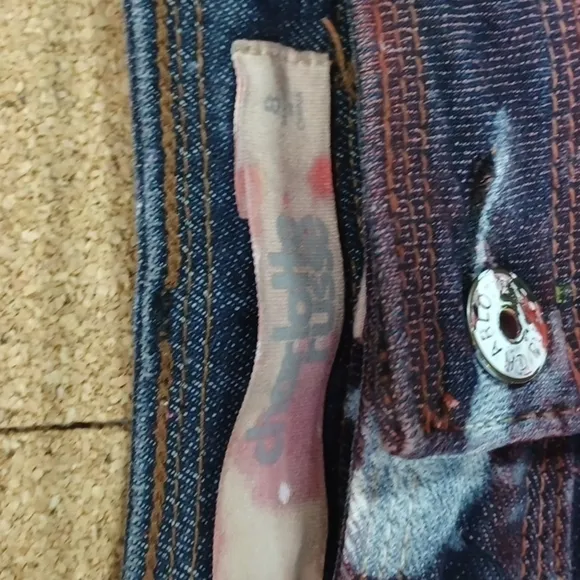SLICK-BUD FASHIONS JEAN SHORTS SIZE 8 SPLATTER PAINT DESIGN 🎨