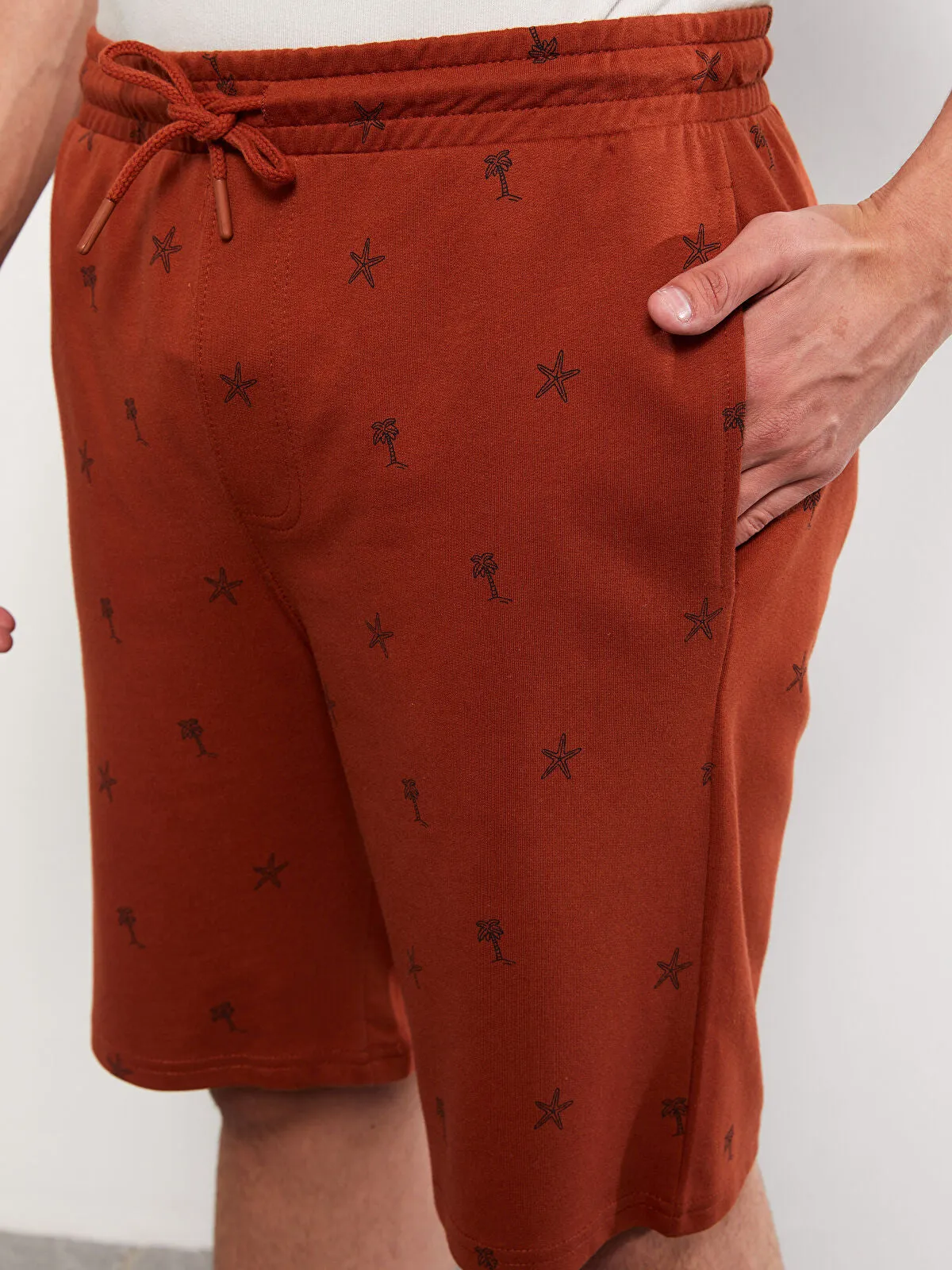 Slim Fit Men Elastic Waist Shorts