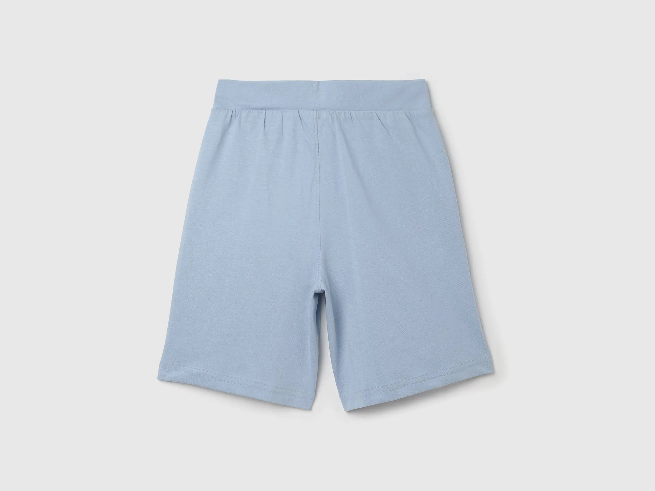 Solid Regular Fit Mid Rise Shorts
