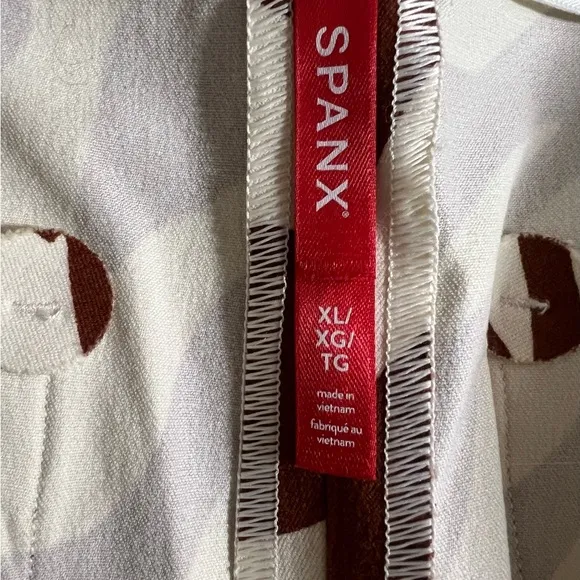 Spanx On-the-Go Printed Shorts Size XL Pull On Clay Zebra Printed