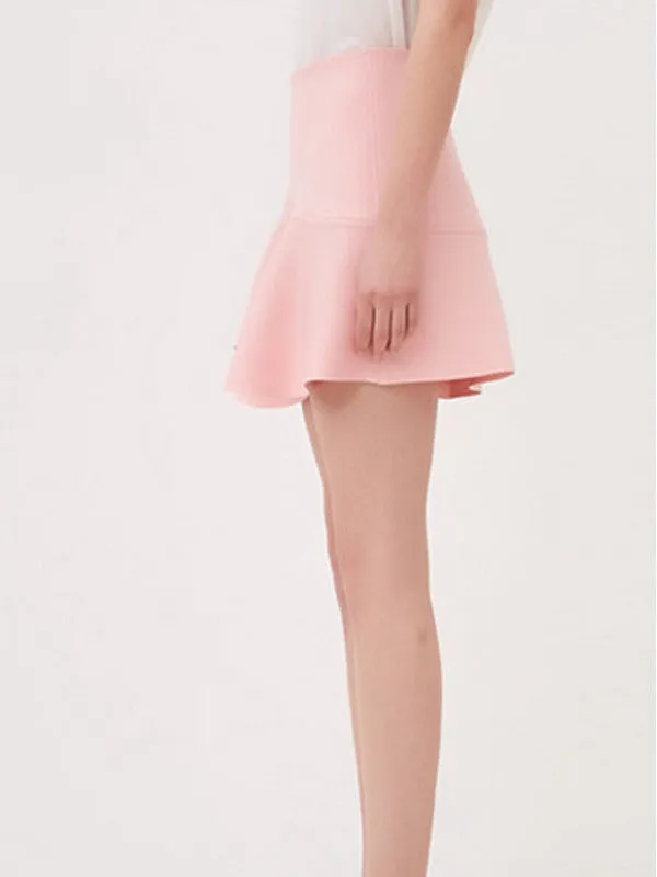 streamline flouncing skirt