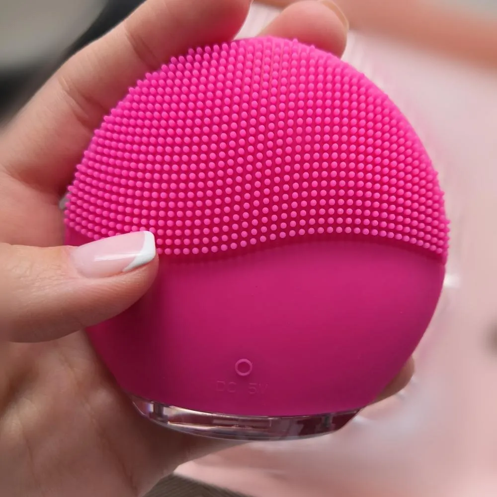 Waterproof Electric Facial Deep Cleansing Brush Sonic Vibration Silicone Brush
